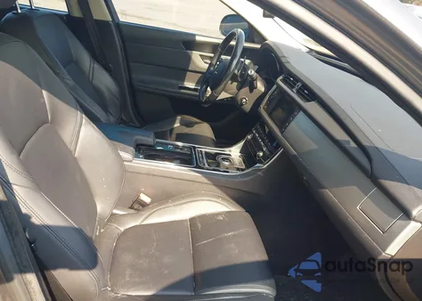 2017 Jaguar Xf 35T Premium из США, поврежденный, VIN SAJBJ4BV1HCY25711